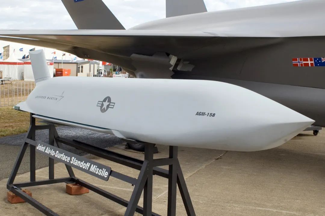 AGM-158空射导弹